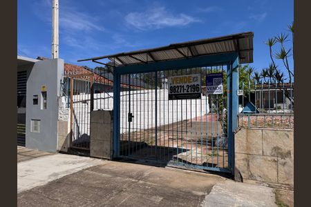 Casa à venda com 77m², 1 quarto e 2 vagasFachada