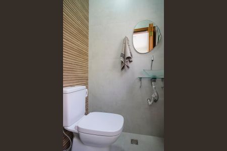 Casa à venda com 197m², 3 quartos e 4 vagasBanheiro de Serviço