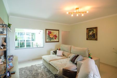 Casa à venda com 197m², 3 quartos e 4 vagasSala