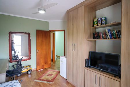 Casa à venda com 197m², 3 quartos e 4 vagasQuarto 2