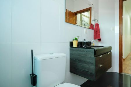 Casa à venda com 197m², 3 quartos e 4 vagasBanheiro