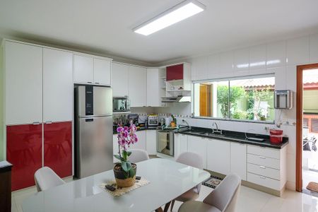 Casa à venda com 197m², 3 quartos e 4 vagasCozinha