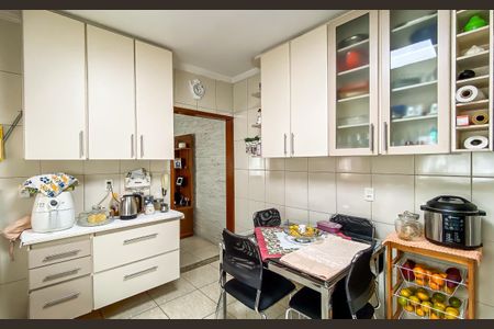 Casa à venda com 165m², 3 quartos e 2 vagasCozinha