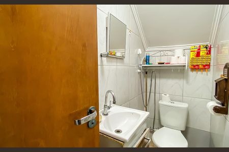 Casa à venda com 165m², 3 quartos e 2 vagasBanheiro de serviço