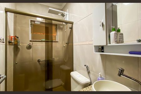 Casa à venda com 165m², 3 quartos e 2 vagasBanheiro da Suíte