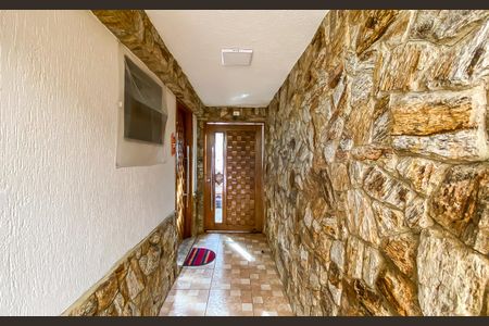 Casa à venda com 165m², 3 quartos e 2 vagasEntrada