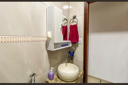 Casa à venda com 165m², 3 quartos e 2 vagasBanheiro da Suíte