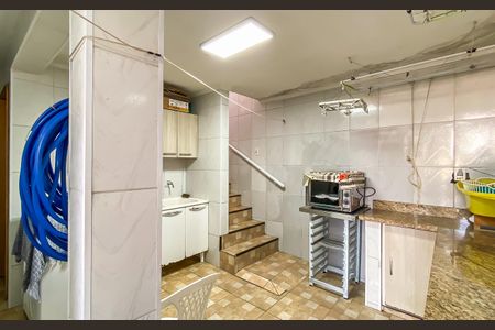 Casa à venda com 165m², 3 quartos e 2 vagasÁrea de Serviço