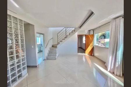 Apartamento para alugar com 3 quartos, 150m² em Aeroporto, Belo Horizonte