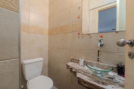 Apartamento à venda com 150m², 3 quartos e sem vaga Apartamento à venda com 150m², 3 quartos e sem vagaLavabo