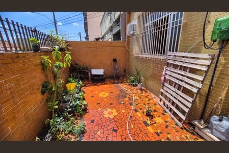 Apartamento à venda com 101m², 3 quartos e 1 vagaquintal Frente do imóvel