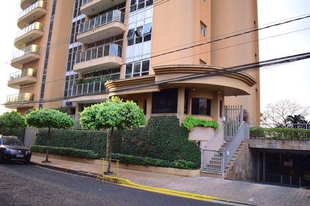 Apartamento para alugar com 360m², 5 quartos e 2 vagasFachada e portaria