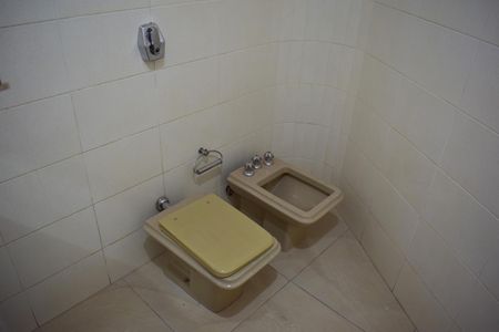 Apartamento para alugar com 360m², 5 quartos e 2 vagasBanheiro da Suíte 3