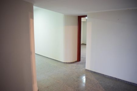 Apartamento para alugar com 360m², 5 quartos e 2 vagasCorredor