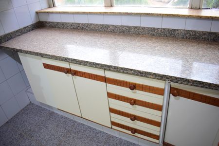 Apartamento para alugar com 360m², 5 quartos e 2 vagasCozinha - Armários