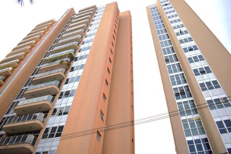 Apartamento para alugar com 360m², 5 quartos e 2 vagasFachada do Prédio