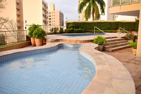 Apartamento para alugar com 360m², 5 quartos e 2 vagasÁrea comum - Piscina