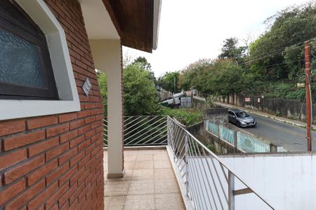 Casa para alugar com 225m², 4 quartos e 6 vagas Casa para alugar com 225m², 4 quartos e 6 vagasVaranda da Suíte