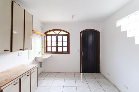 Casa para alugar com 225m², 4 quartos e 6 vagas Casa para alugar com 225m², 4 quartos e 6 vagasÁrea de Serviço