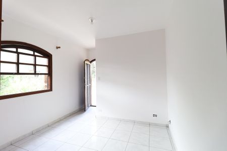 Casa para alugar com 225m², 4 quartos e 6 vagas Casa para alugar com 225m², 4 quartos e 6 vagasSuíte