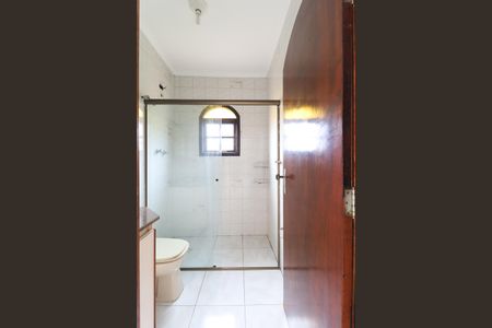 Casa para alugar com 225m², 4 quartos e 6 vagas Casa para alugar com 225m², 4 quartos e 6 vagasBanheiro