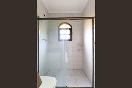 Casa para alugar com 225m², 4 quartos e 6 vagas Casa para alugar com 225m², 4 quartos e 6 vagasBanheiro