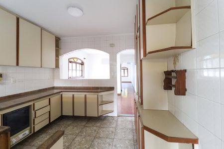Casa para alugar com 225m², 4 quartos e 6 vagas Casa para alugar com 225m², 4 quartos e 6 vagasCozinha