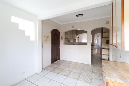 Casa para alugar com 225m², 4 quartos e 6 vagas Casa para alugar com 225m², 4 quartos e 6 vagasÁrea de Serviço