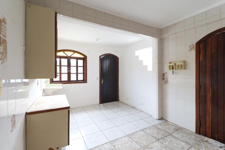 Casa para alugar com 225m², 4 quartos e 6 vagas Casa para alugar com 225m², 4 quartos e 6 vagasÁrea de Serviço