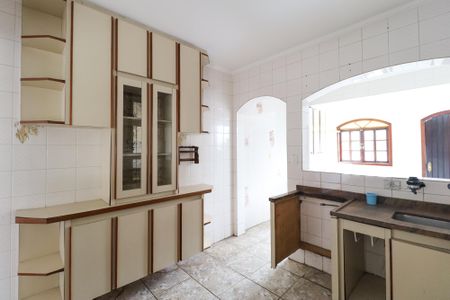 Casa para alugar com 225m², 4 quartos e 6 vagas Casa para alugar com 225m², 4 quartos e 6 vagasCozinha