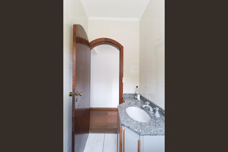 Casa para alugar com 225m², 4 quartos e 6 vagas Casa para alugar com 225m², 4 quartos e 6 vagasBanheiro