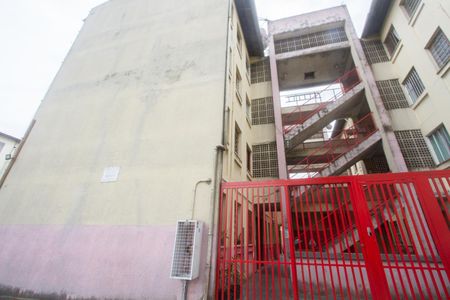 Apartamento à venda com 42m², 2 quartos e 1 vaga Apartamento à venda com 42m², 2 quartos e 1 vagaFachada