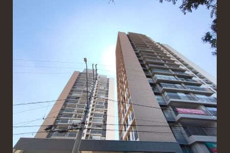 Apartamento para alugar com 57m², 2 quartos e 1 vaga Apartamento para alugar com 57m², 2 quartos e 1 vagaFachada