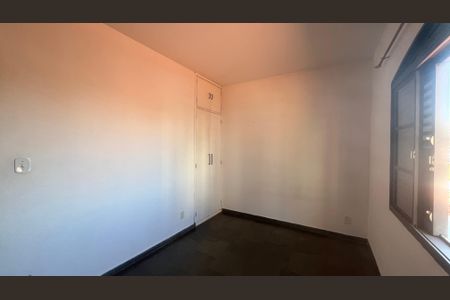 Casa à venda com 296m², 4 quartos e 2 vagasQuarto 1