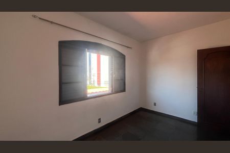 Casa à venda com 296m², 4 quartos e 2 vagasQuarto 1