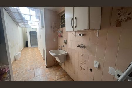 Casa à venda com 296m², 4 quartos e 2 vagasÁrea de Serviço