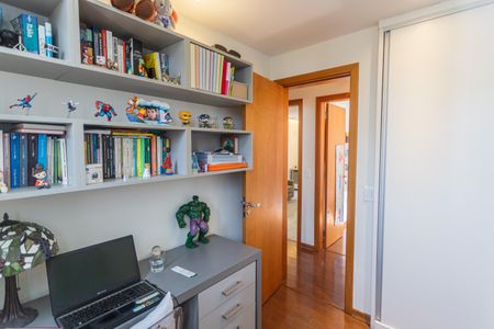 Apartamento à venda com 72m², 3 quartos e 2 vagasQuarto 1