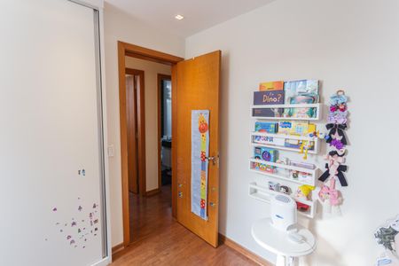 Apartamento à venda com 72m², 3 quartos e 2 vagasQuarto 2