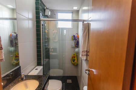 Apartamento à venda com 72m², 3 quartos e 2 vagasBanheiro da Suíte