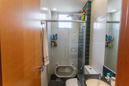 Apartamento à venda com 72m², 3 quartos e 2 vagasBanheiro Social