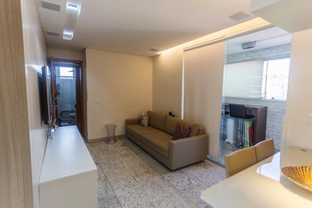 Sala de apartamento à venda com 3 quartos, 72m² em Serra, Belo Horizonte