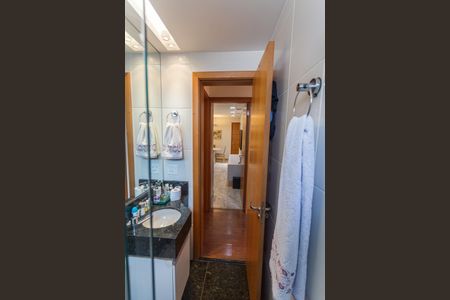 Apartamento à venda com 72m², 3 quartos e 2 vagasBanheiro Social