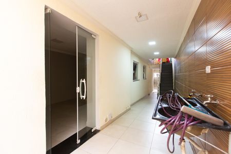 Casa à venda com 250m², 6 quartos e 1 vagaÁrea de Serviço 2