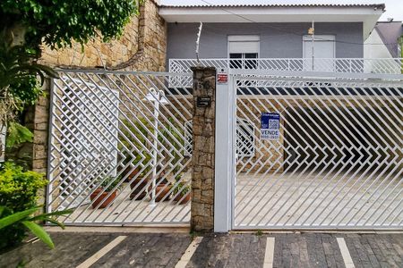 Casa à venda com 250m², 5 quartos e 4 vagasFachada