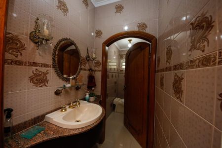 Casa à venda com 250m², 5 quartos e 4 vagasLavabo