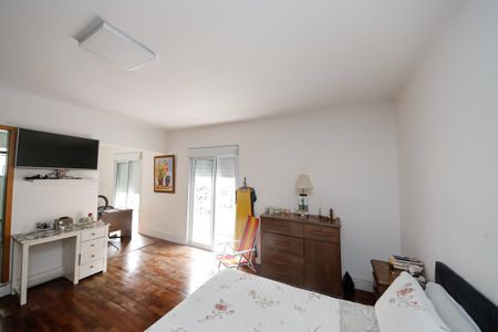 Casa à venda com 250m², 5 quartos e 4 vagasSuíte 3