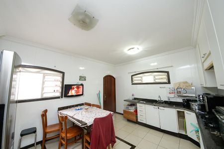 Casa à venda com 250m², 5 quartos e 4 vagasCozinha