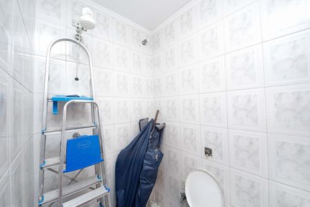 Casa à venda com 250m², 5 quartos e 4 vagasBanheiro de serviço