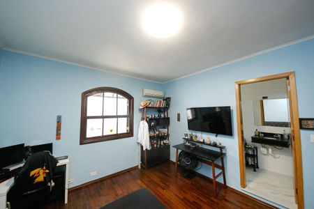 Casa à venda com 250m², 5 quartos e 4 vagasSuíte 2