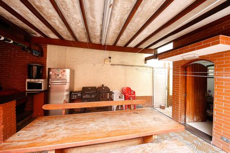 Casa à venda com 250m², 5 quartos e 4 vagasÁrea gourmet